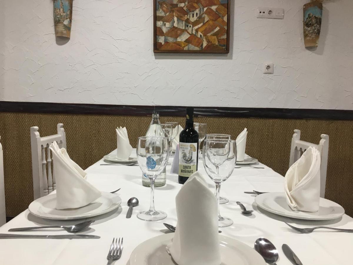 Hostal- Restaurante Estacion Via Verde Ольвера Экстерьер фото