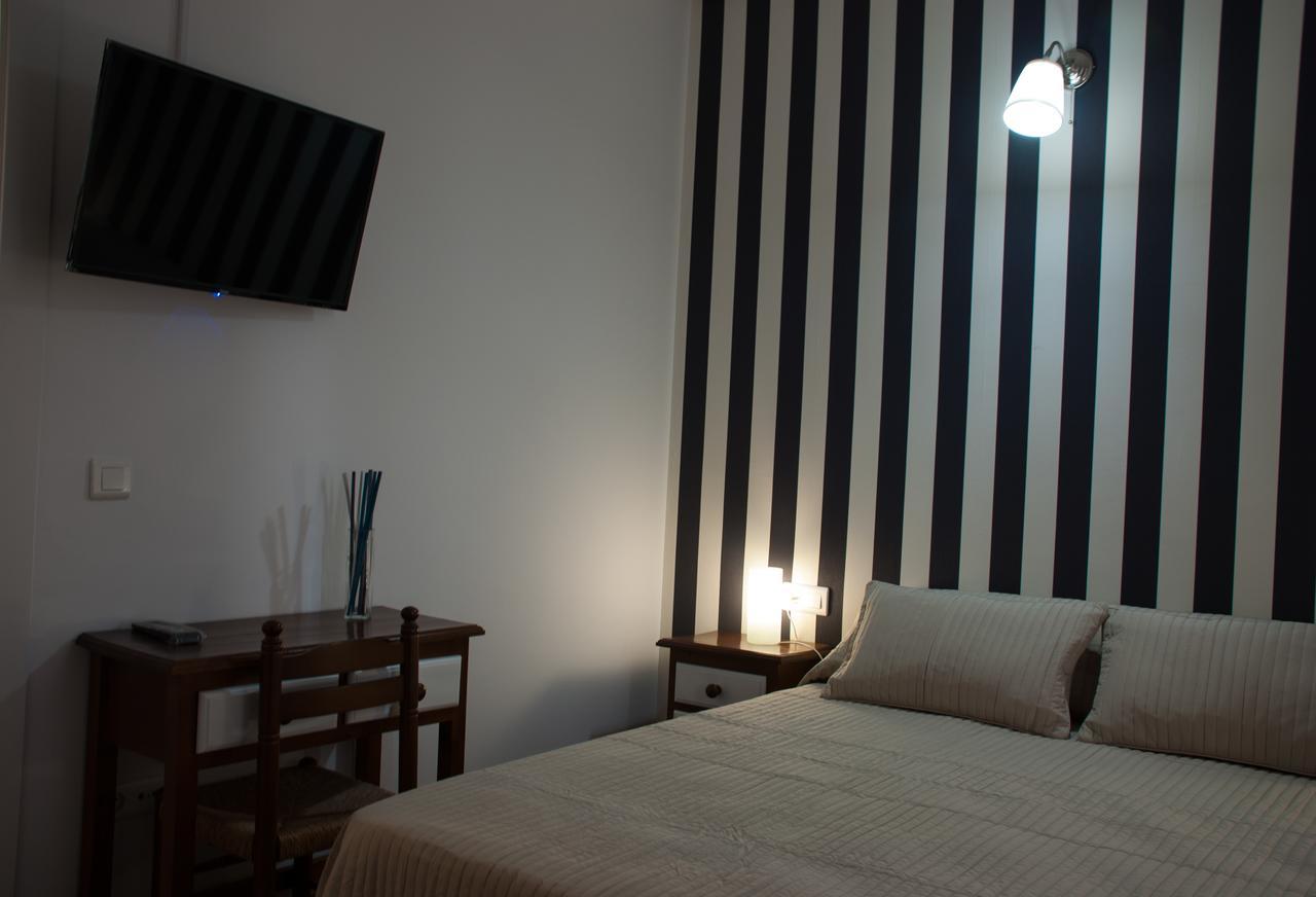 Hostal- Restaurante Estacion Via Verde Ольвера Экстерьер фото